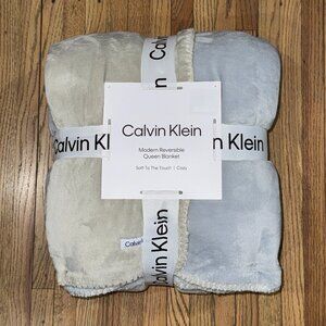 CALVIN KLEIN Queen Full Modern Reversible Blue Gray CK Logo Plush Blanket Fleece